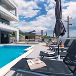 Villa Leona Xxl