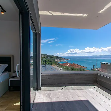 Leona Xxl Villa Jesenice (Split-Dalmatia)