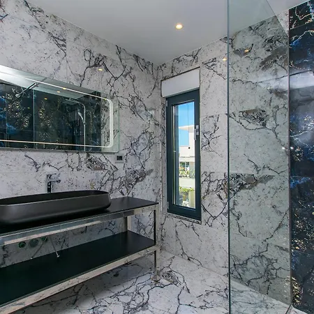 Villa Leona Xxl Jesenice (Split-Dalmatia)